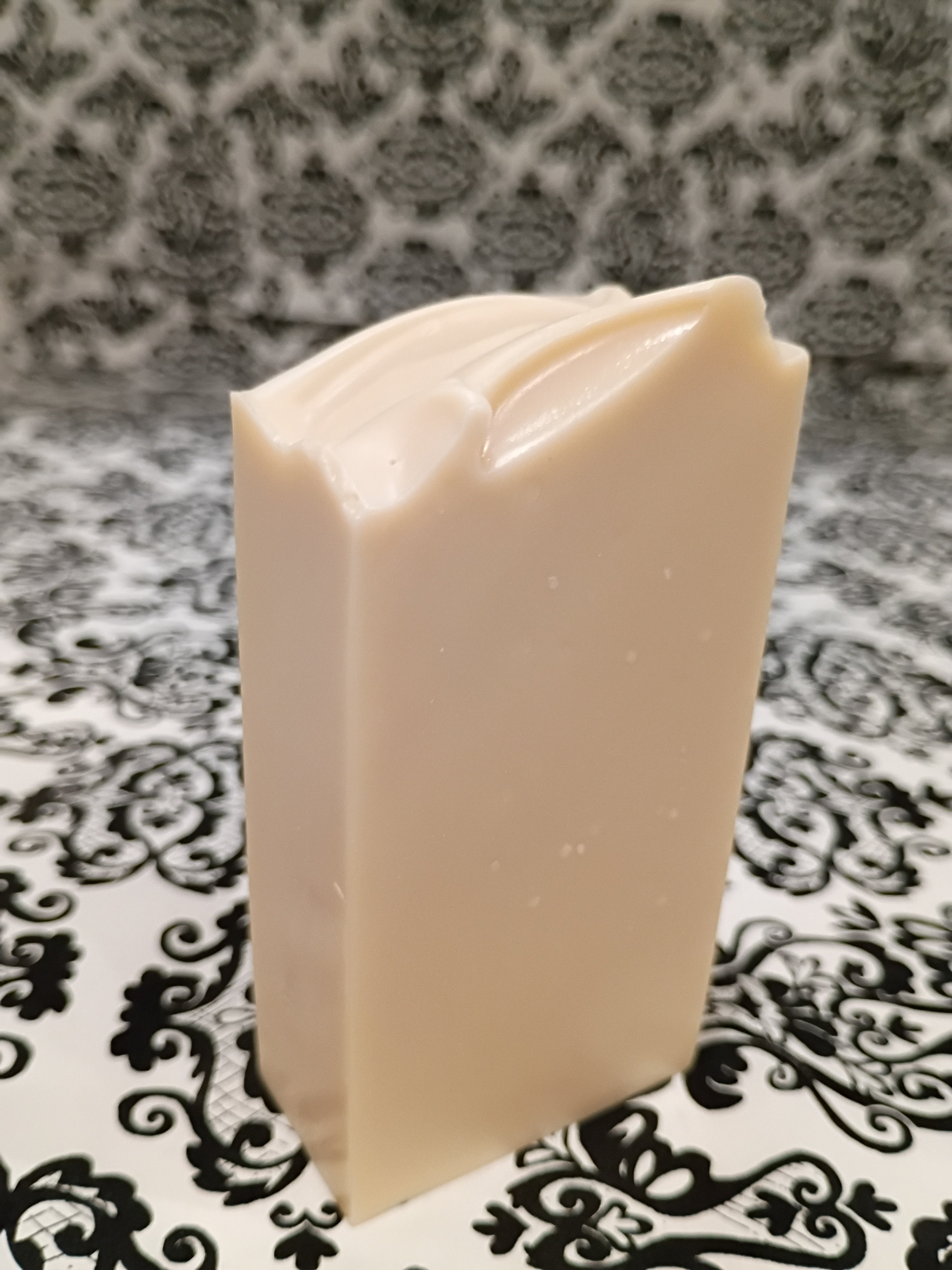 Frankincense & Goat Milk