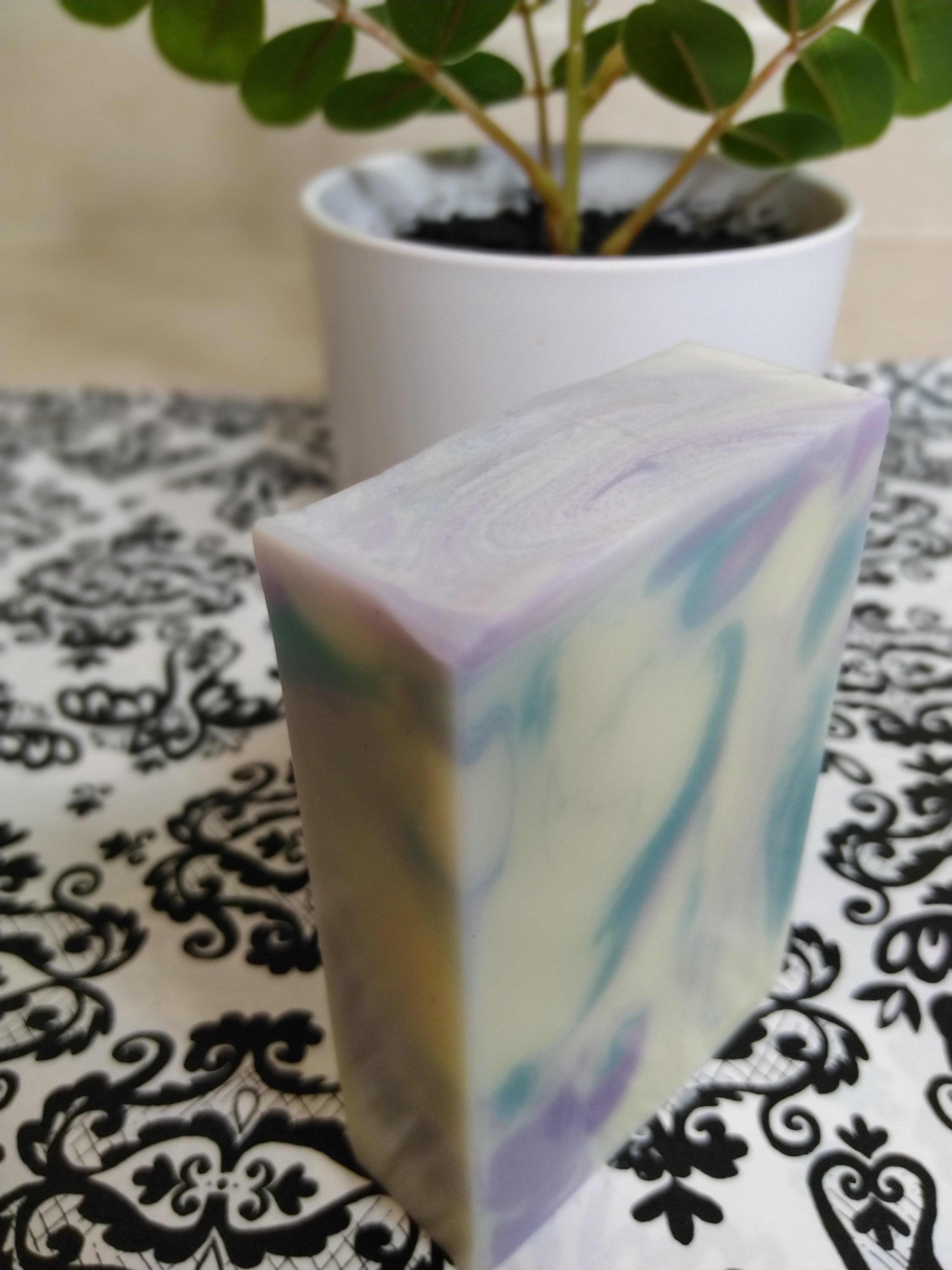 Violet Orris & Sandalwood